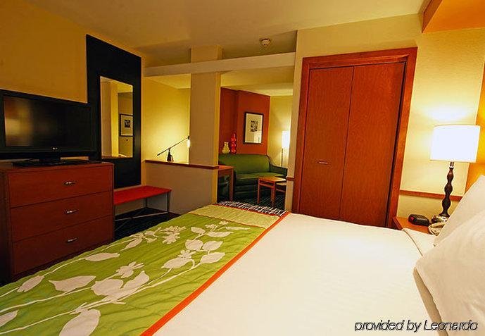 Фото Fairfield Inn & Suites by Marriott Turlock