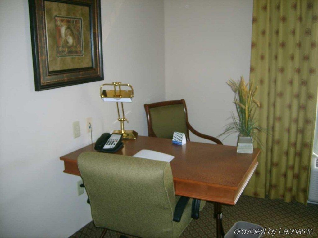 Фото Hampton Inn & Suites-Dallas Allen