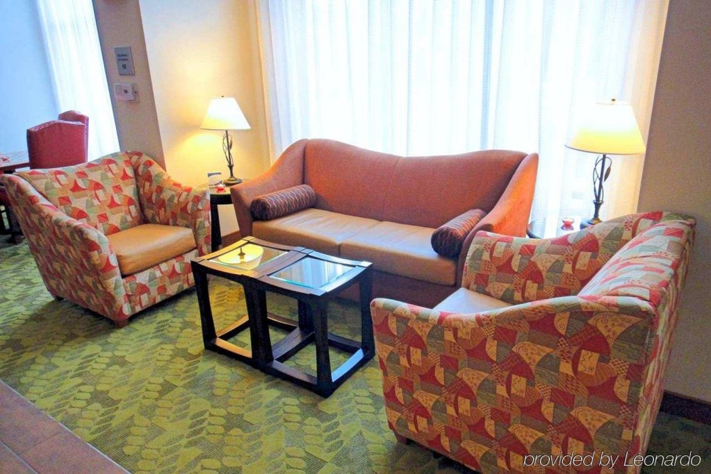 Фото Hampton Inn & Suites Tilton