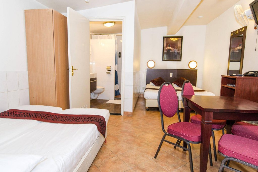 Фото Hotel Alexander