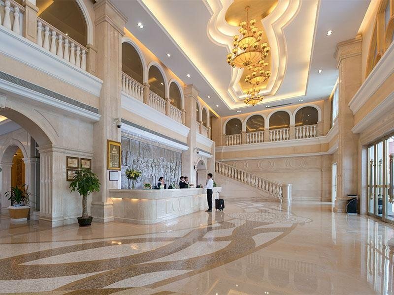 Гостиница ViennaHotel Shenzhen Longhua South Renmin Road в Шэньчжэне