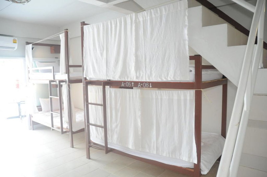 Фото Pool Front Hostel