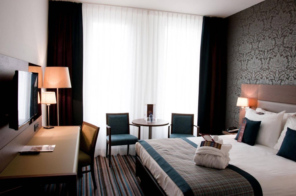 Фото отеля 1