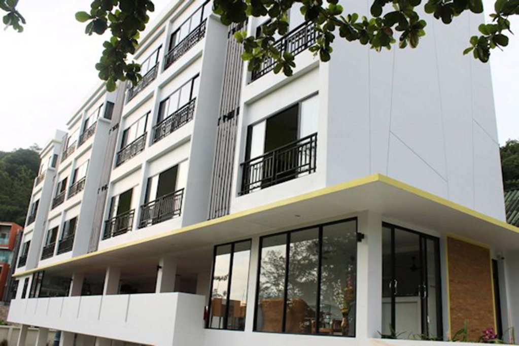 Фото отеля 2