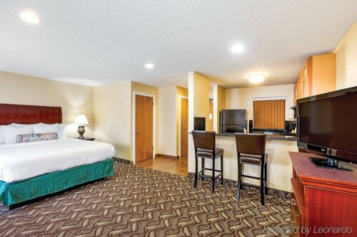 Гостиница La Quinta Inn & Suites by Wyndham San Francisco Airport West