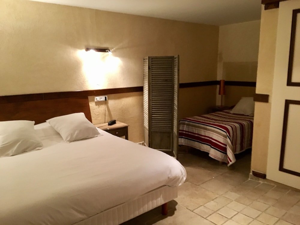 Фото Le Central Boutique Hotel