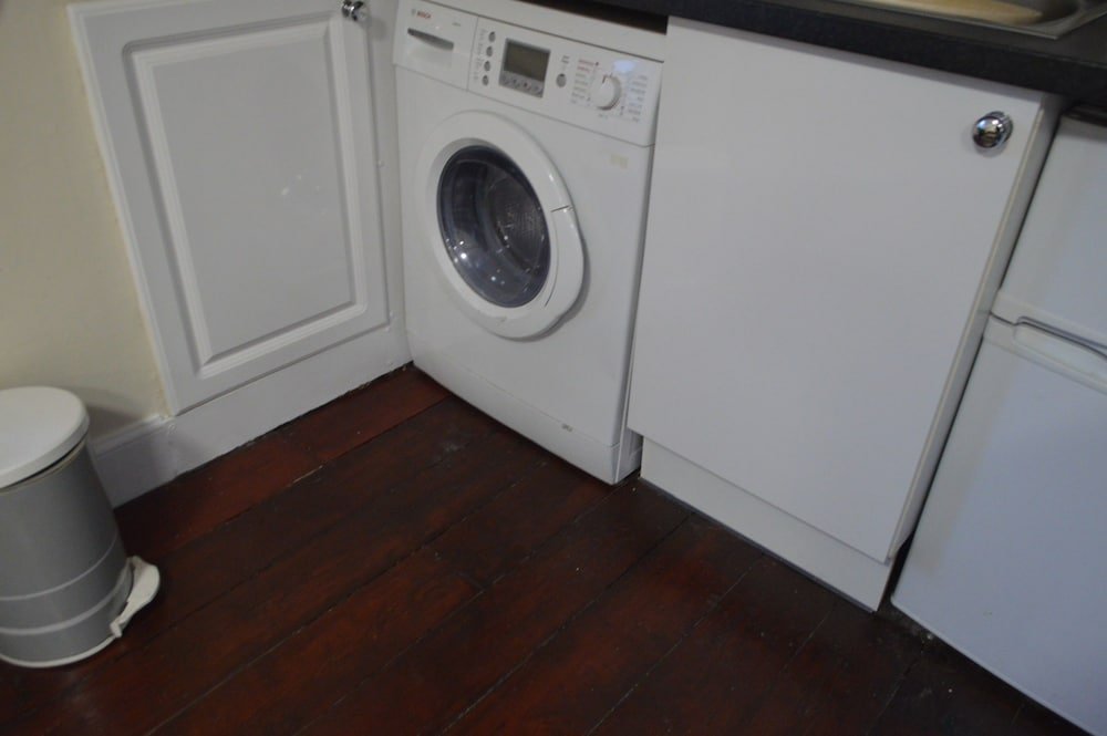 Фото Travelodge Edinburgh Central Rose Street