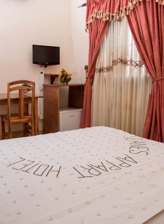 Фото Jeane's Appart Hotel