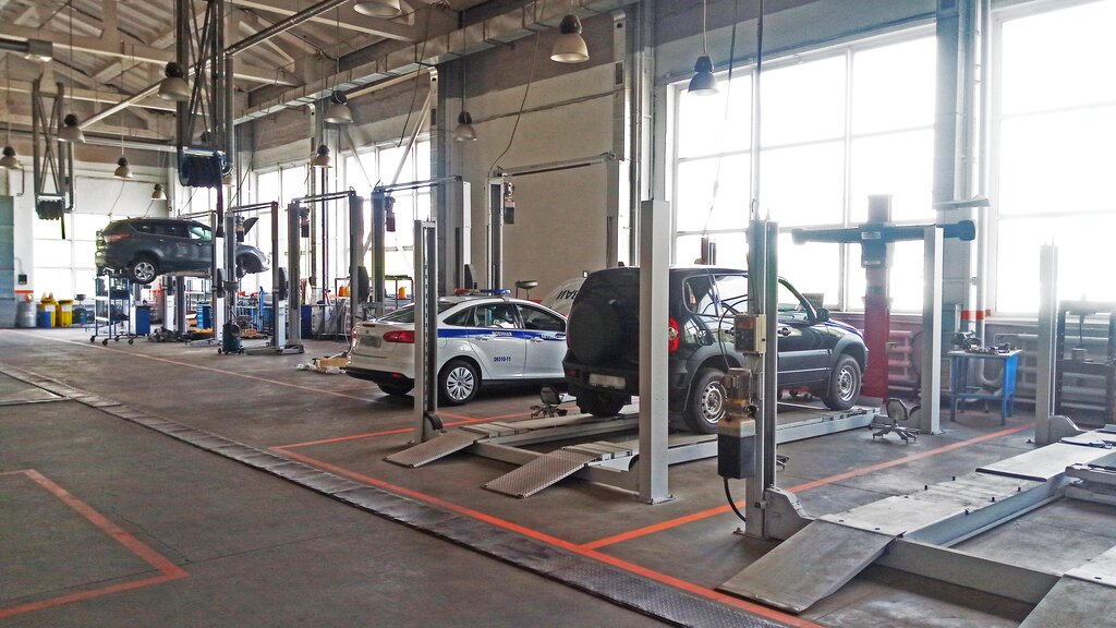 Автосалон Автомир, официальный дилер Lada, Брянск, фото