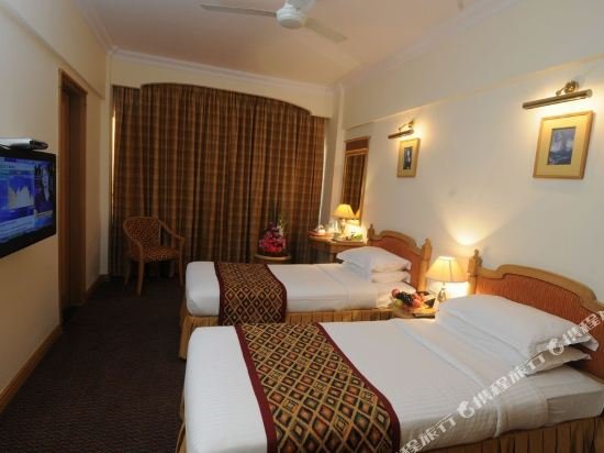 Фото Fariyas Hotel