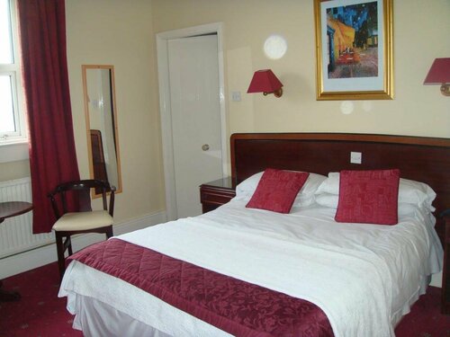 Гостиница O'Sheas Hotel Tramore