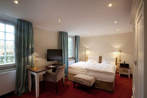 Гостиница Romantik Hotel Hof zur Linde
