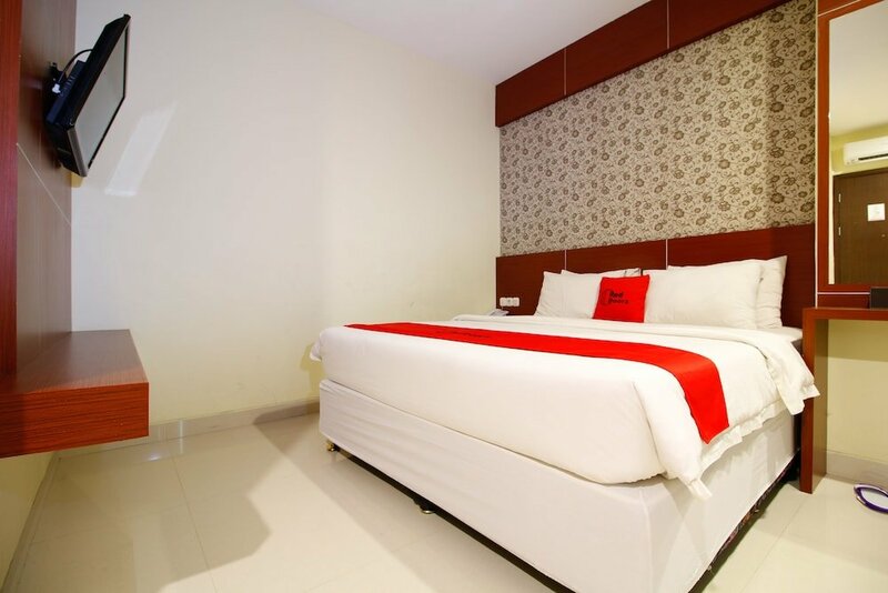 Гостиница Hotel Raising Makassar в Макасаре