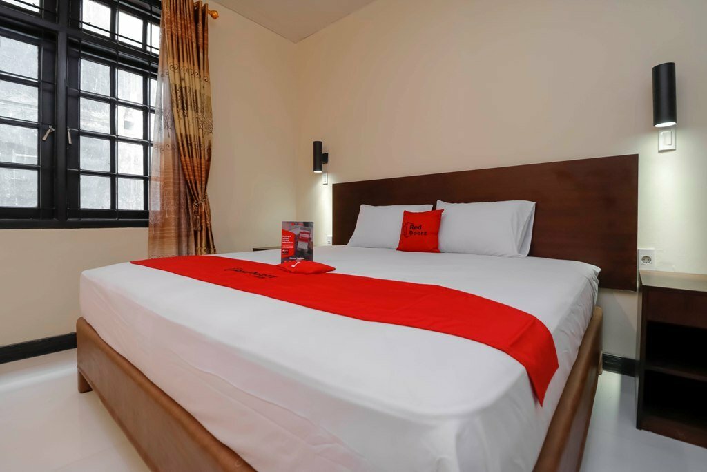 Hotel RedDoorz Plus near Halim Perdanakusuma 2, Jakarta, photo