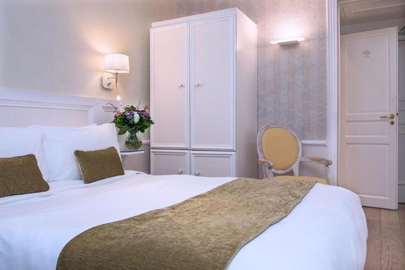 Фото Hotel Gavarni