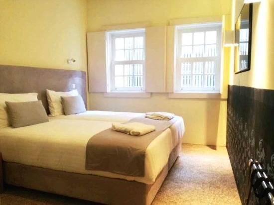 Фото Emaj Guimarães Boutique Hotel