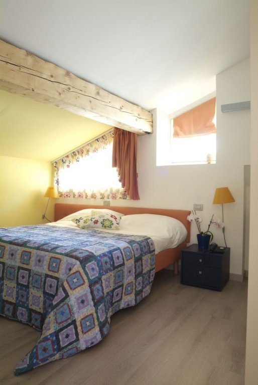 Фото Chambres d'Hôtes Nuits de Rêve