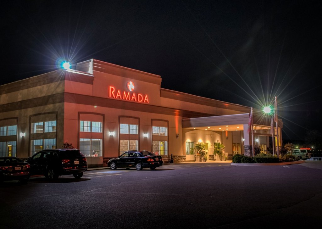 Фото Ramada by Wyndham Trenton