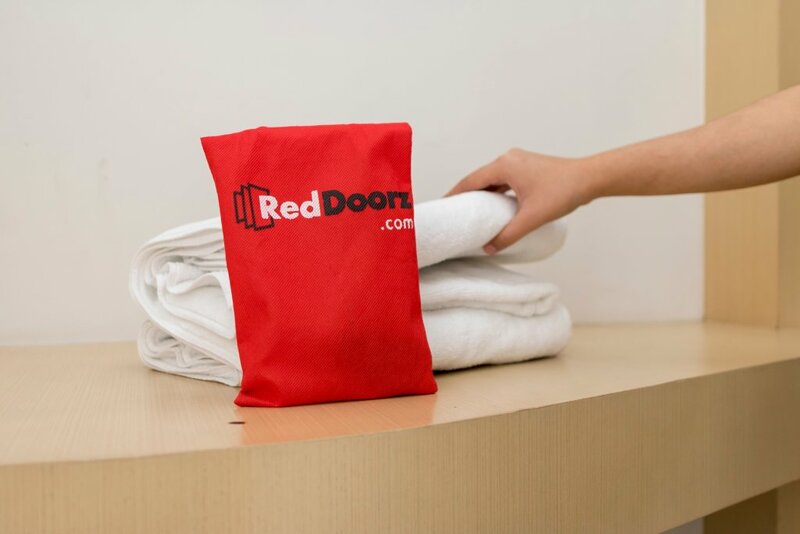 Гостиница RedDoorz near Universitas Diponegoro 2 в Семаранге