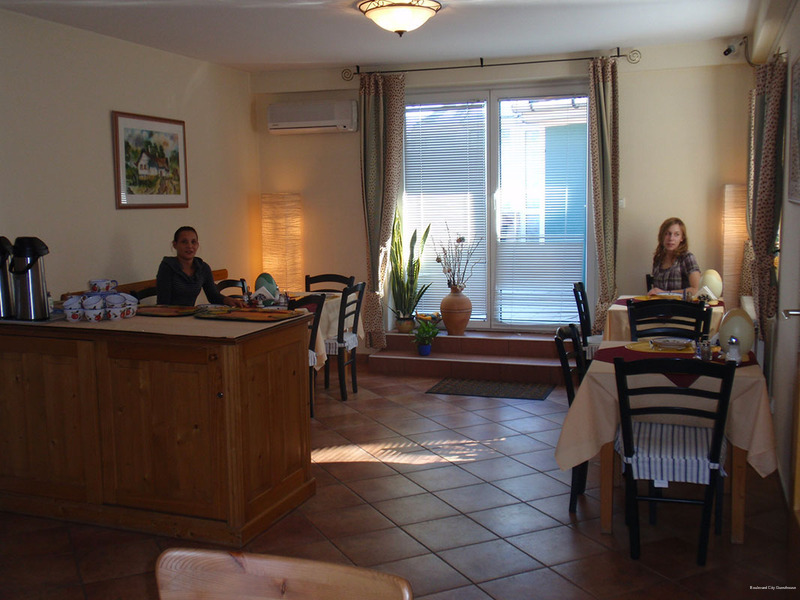 Фото Boulevard City Pension and Apartments