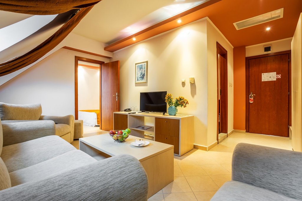 Фото Golden Pearl Hotel