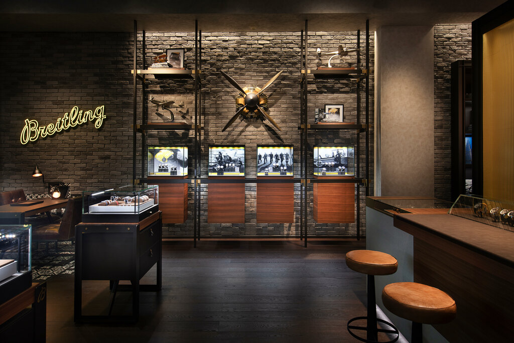 Watch shop Breitling Boutique, Dubai, photo