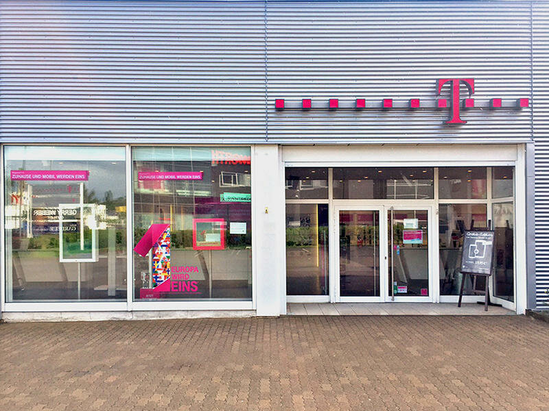 Mobile phone store Telekom Shop, Schleswig‑Holstein, photo