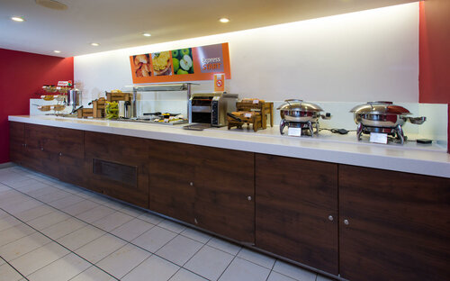 Гостиница Holiday Inn Express East Midlands Airport, an Ihg Hotel