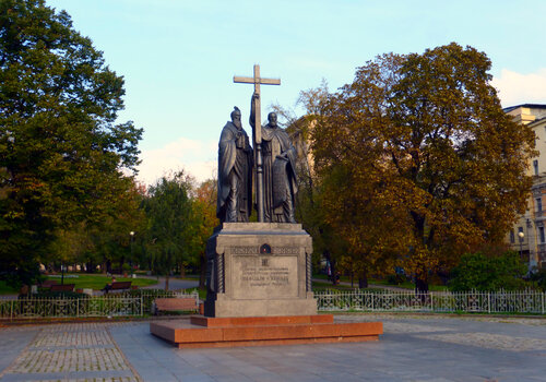Памятник, мемориал Кирилл и Мефодий, Москва, фото