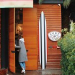 Surf Coffee X Palm (Tsentralniy Microdistrict, Navaginskaya Street, 3/2) ، مقهى