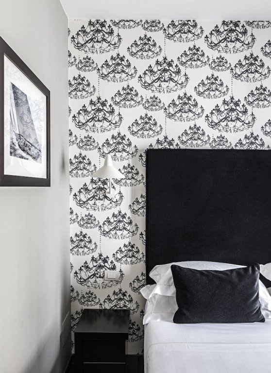 Фото The Telegraph Suites