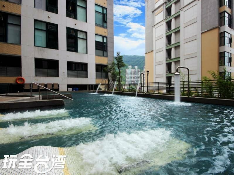 Hotel Jiaosi Twenty-one Hotspring Inn, Earth, photo