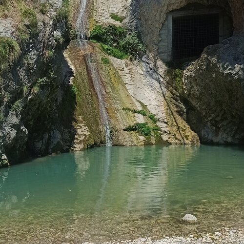 Водопад гудаутский район река мсракуара фото
