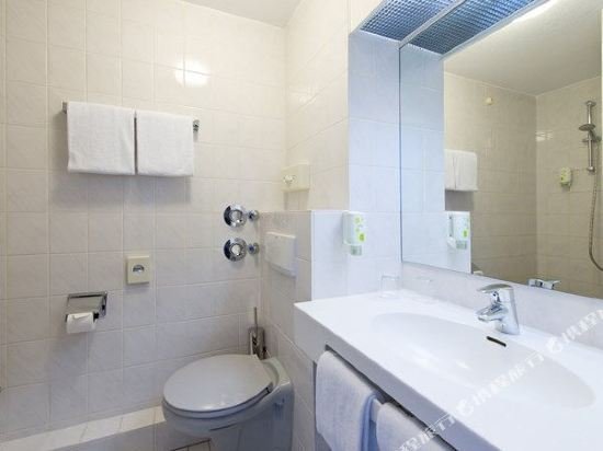 Фото Отель Coffee Fellows Frankfurt-Airport