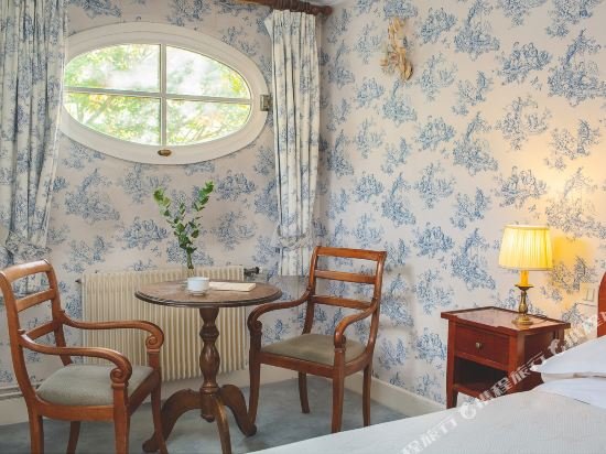 Фото Hôtel des Grandes Ecoles