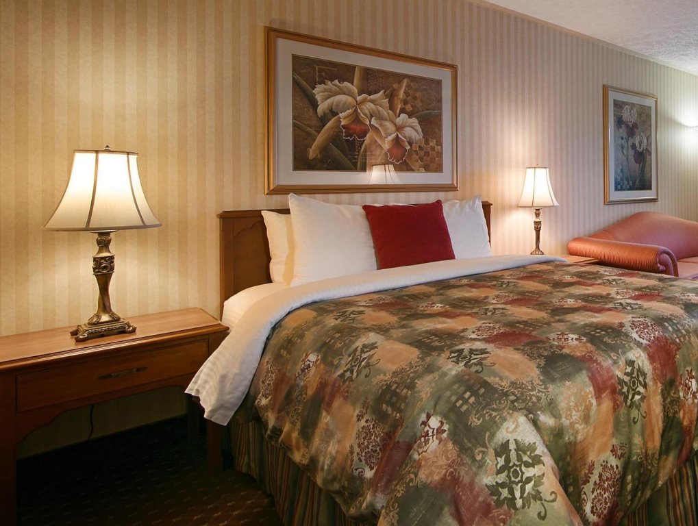 Фото SureStay Plus Hotel by Best Western Kincardine