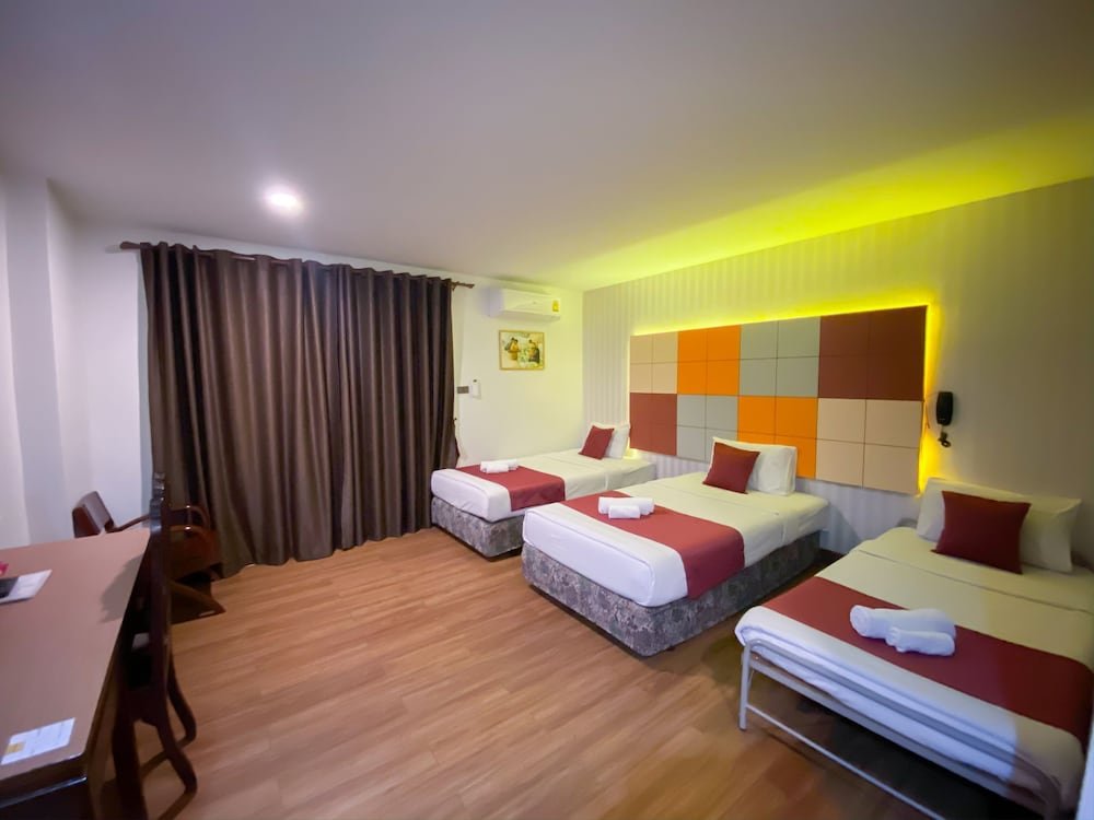 Фото East Inn 15 Hotel Rayong