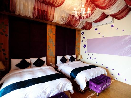 Фото The Domed Tile Bb