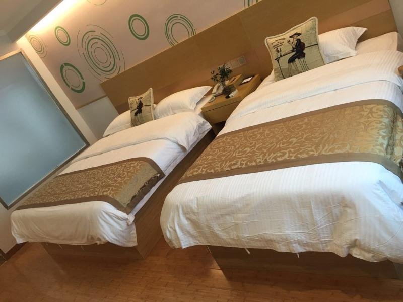 Фото GreenTree Inn HuangShan Xiuning County Qiyun Moutain Hotel