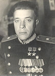 Герою Советского Союза Михаилу Георгиевичу Фомичёву (derevnya Beryozovo, 64) ، لافتة تاريخية، حجر أساس