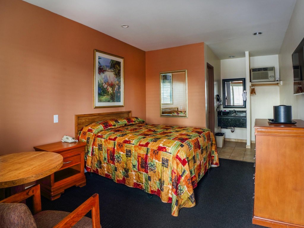 Фото Dunes Inn Sunset