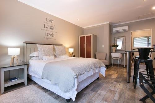 Фото Lavenders At Constantia Guest