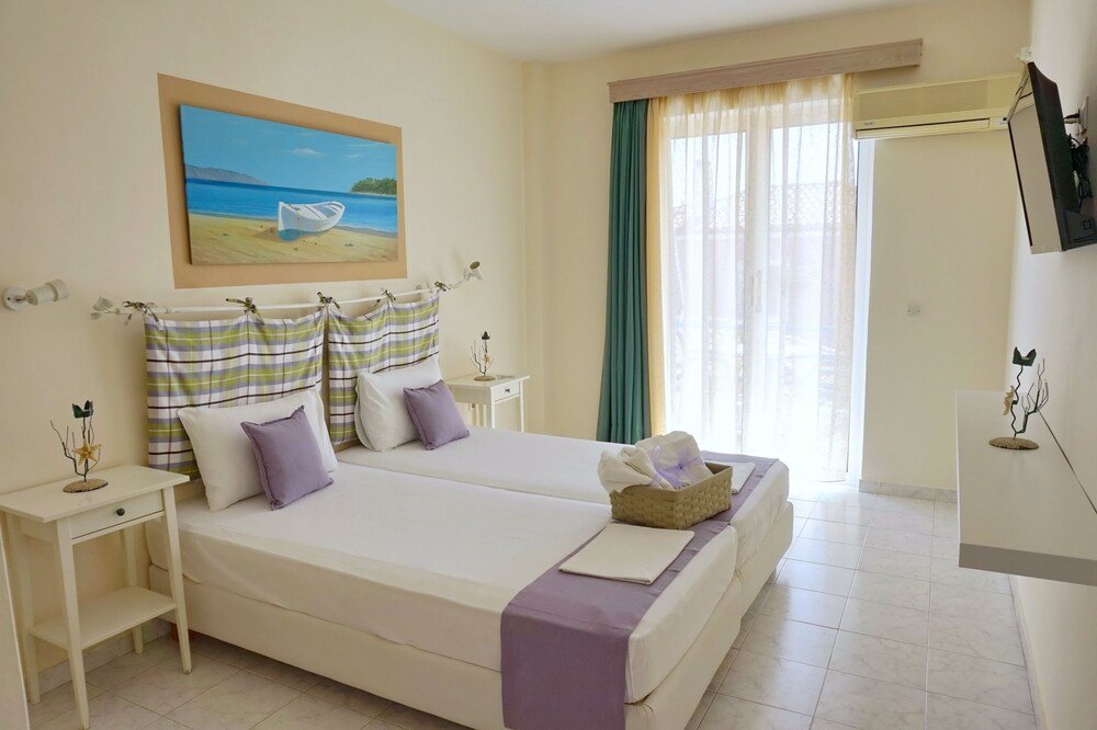 Фото Akrogiali Hotel