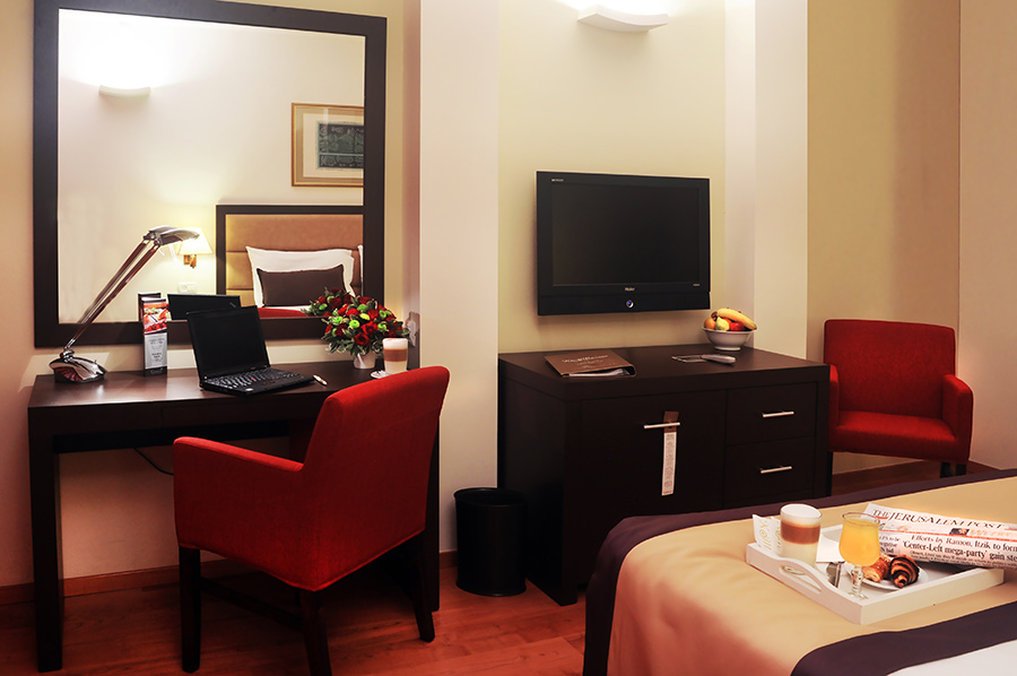 Фото Kfar Maccabiah Hotel and Suites