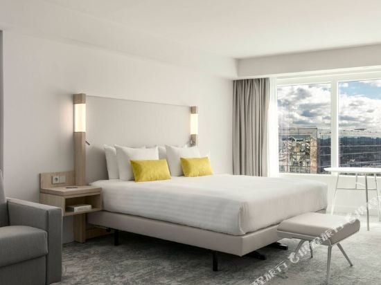 Фото Courtyard by Marriott Paris Gare de Lyon