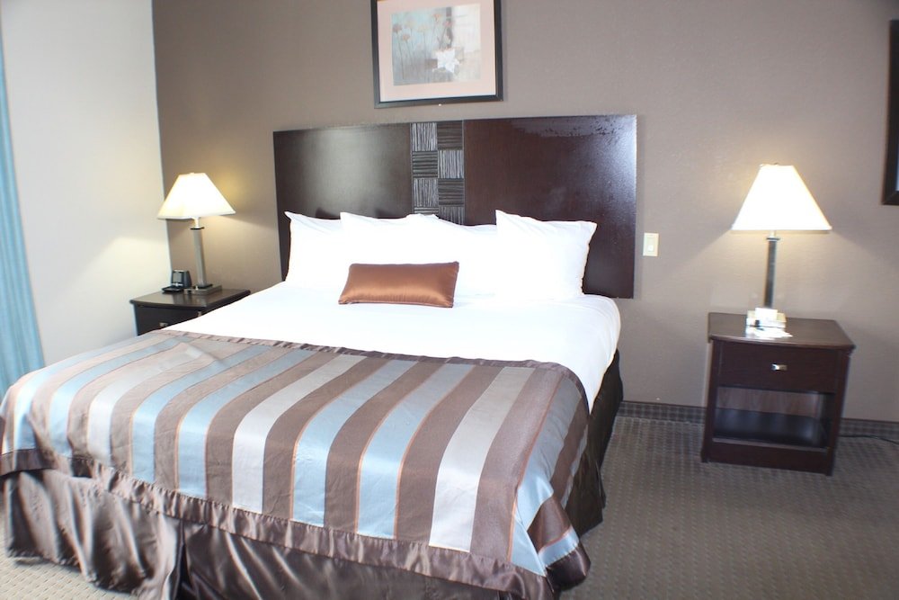 Фото Wingate by Wyndham Southport