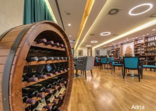 Фото Hotel Tq Plaza