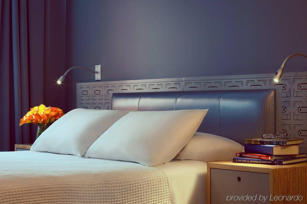 Фото Nu Hotel Brooklyn