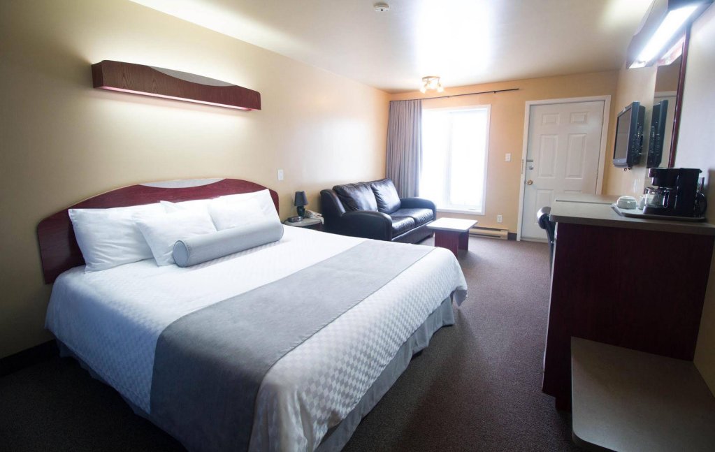 Фото Hotel Marineau Shawinigan