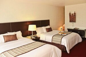 Гостиница Naia Miraflores